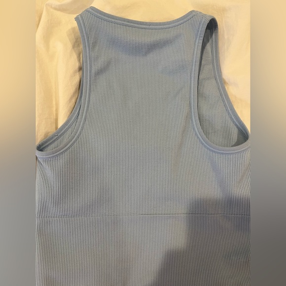 Athleta Crop Top - Picture 2 of 2